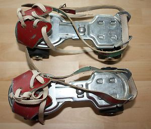 13934992d702251a21626d83b6711f46--vintage-roller-skates-s-toys